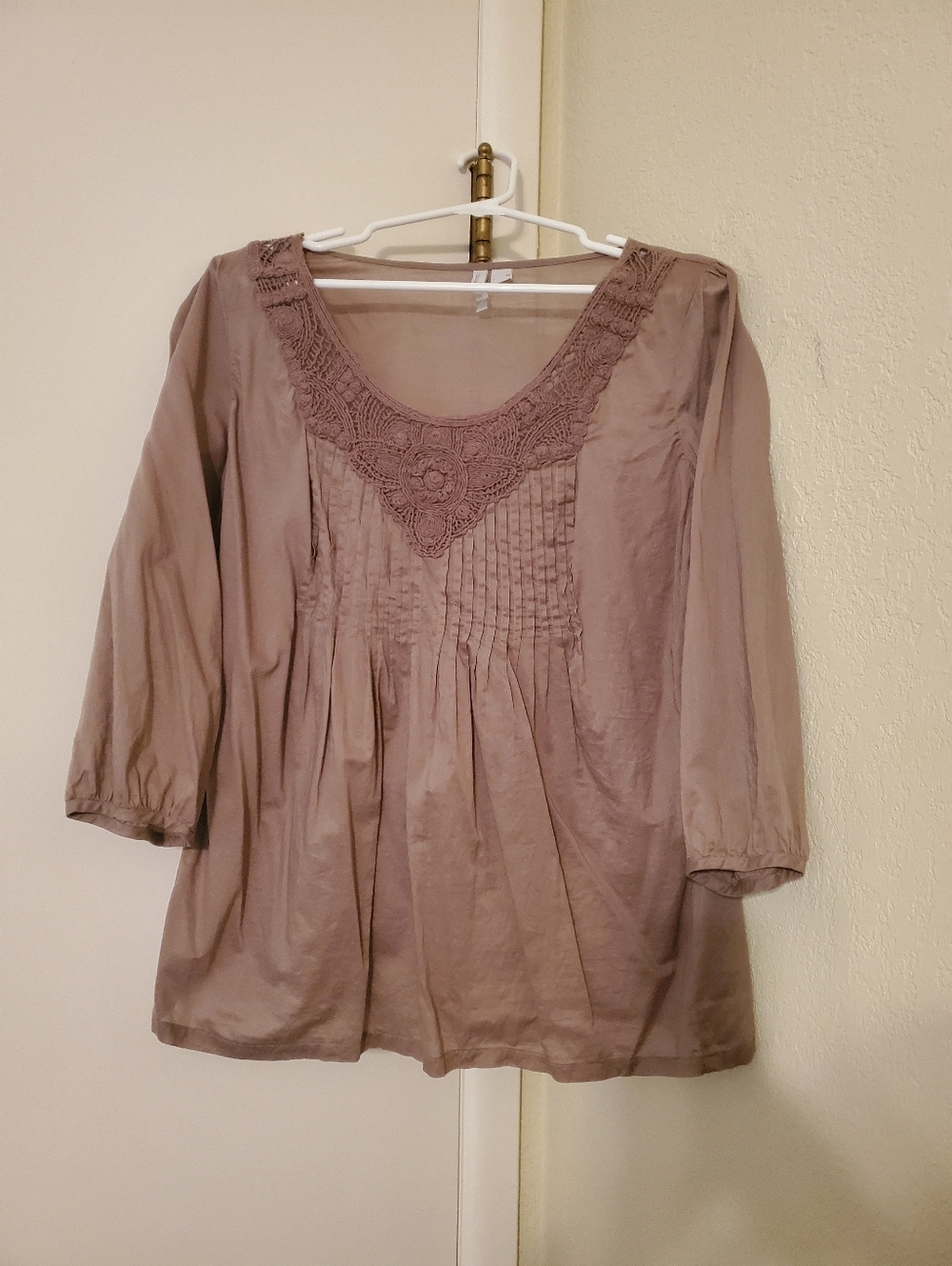Old Navy Crochet Yoke Blouse in Mauve Pink